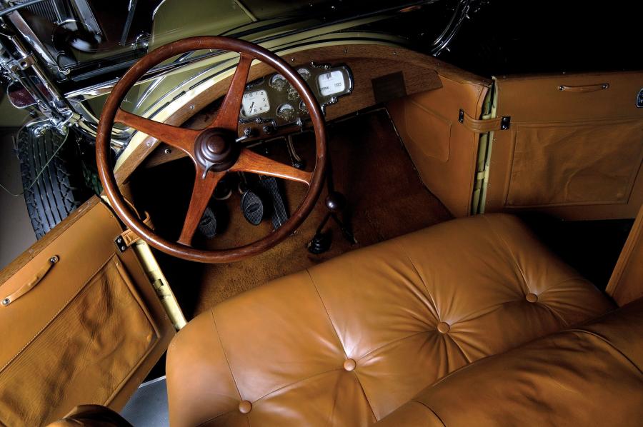  Pierce-Arrow Model 81 Rumbleseat Roadster 1928 года  (фото 10 из 18)